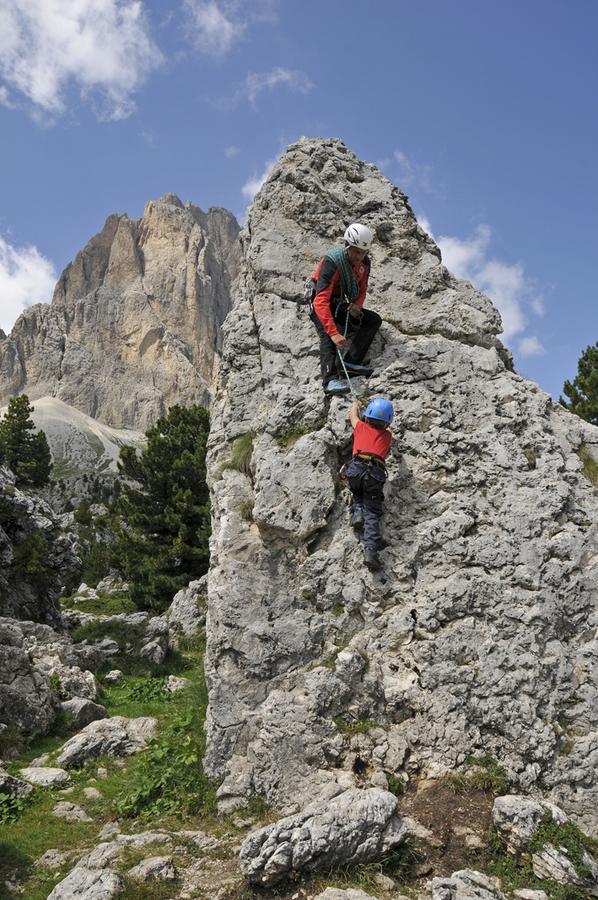 Hotel Garni Waltoy Selva di Val Gardena Esterno foto