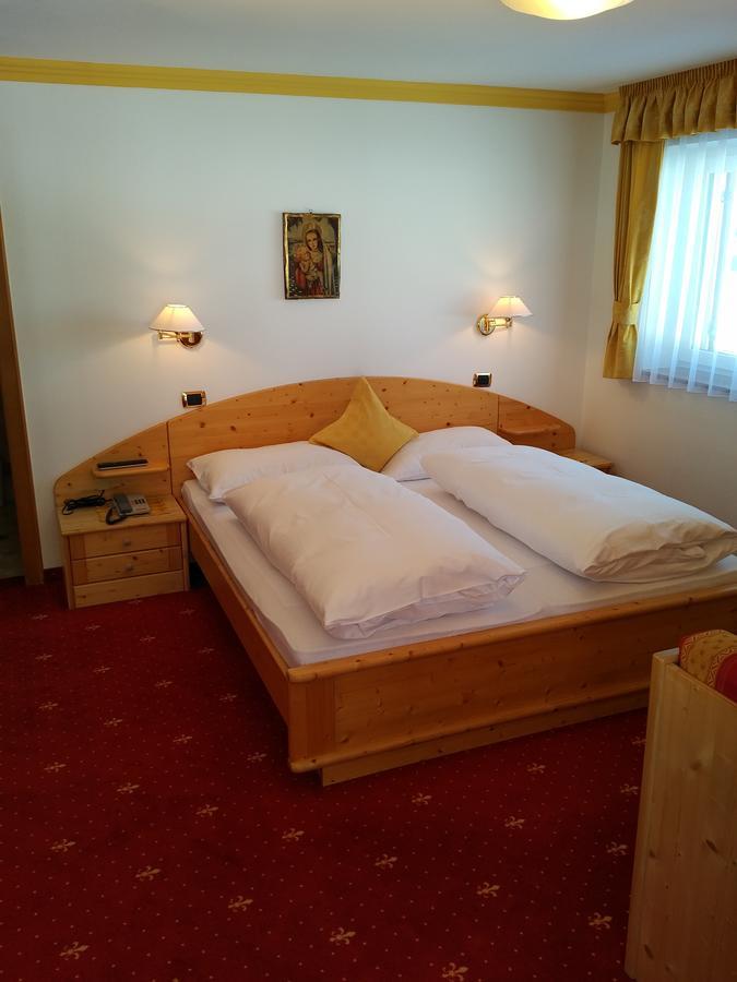 Hotel Garni Waltoy Selva di Val Gardena Esterno foto